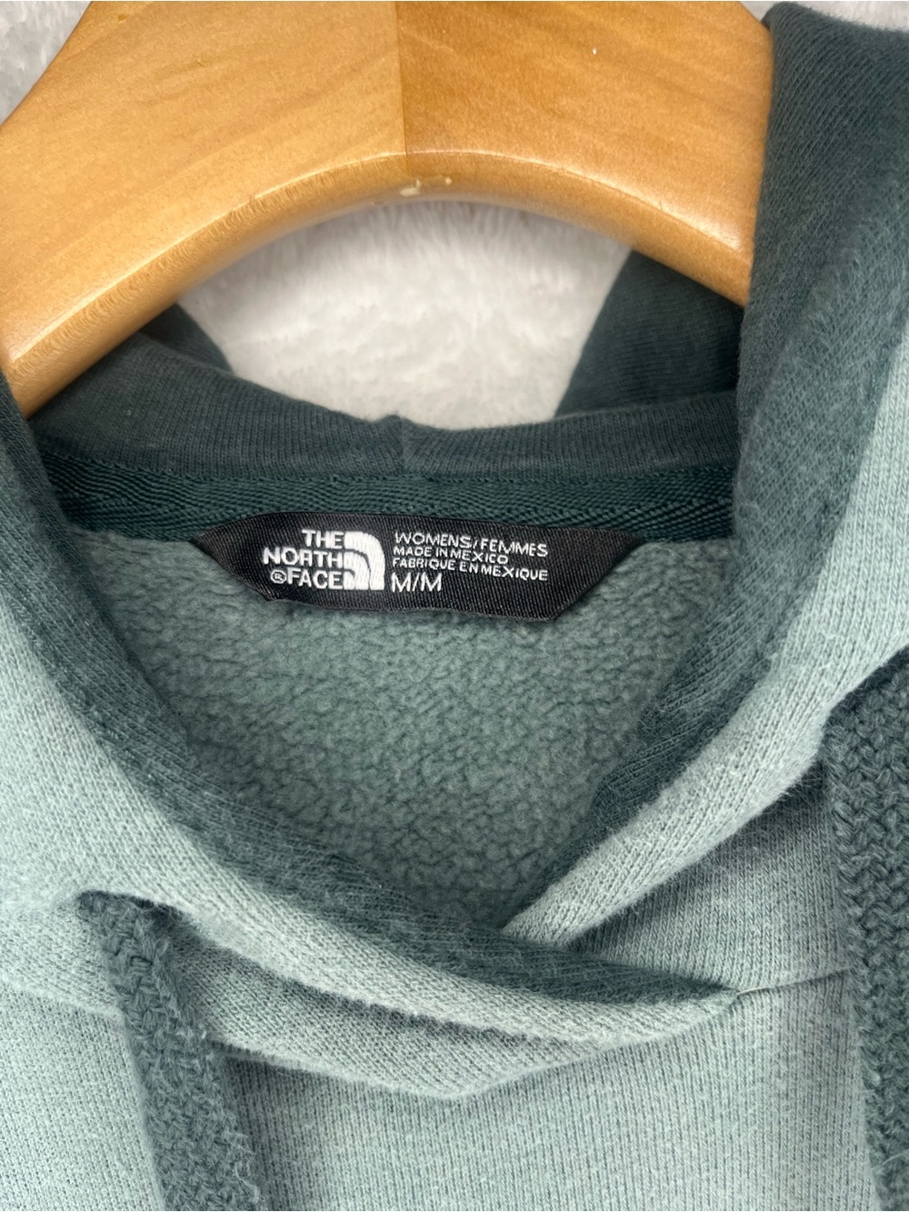 The North Face Women's Size M Olive Green Graphic Pullover Hoodie - Picture 2 of 4